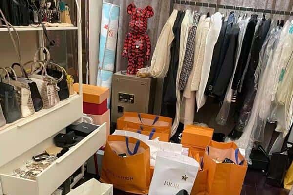 防城港市东兴回收一线品牌衣服